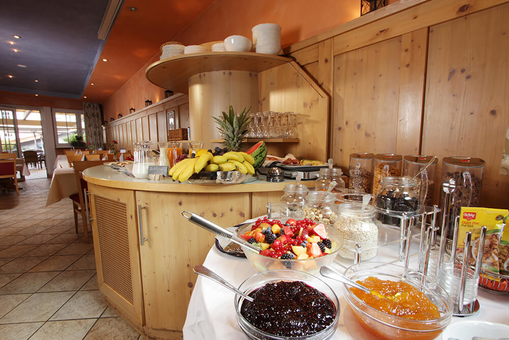 Großes Frühstücksbuffet